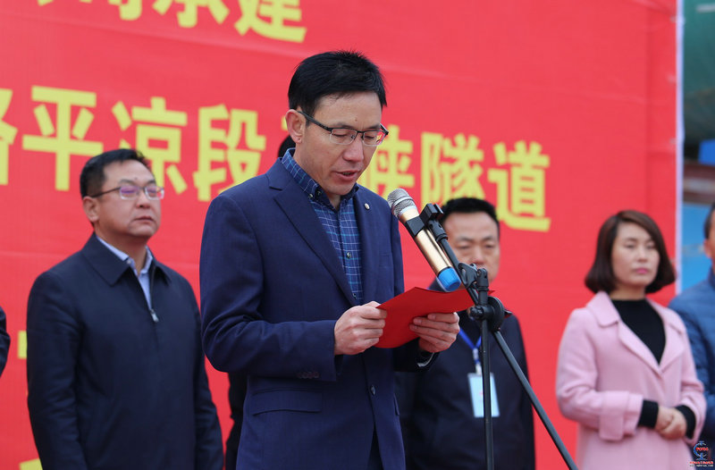 6、甘肅新科建工監(jiān)理咨詢有限公司副總經(jīng)理、PTKZJL1標駐地高監(jiān)劉鵬舟講話。.jpg
